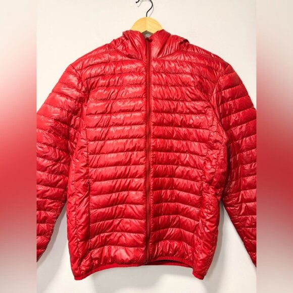 Uniqlo Men's Ultra Light Vibrant Red Puffer Jacket size XS - Picture 6 of 9